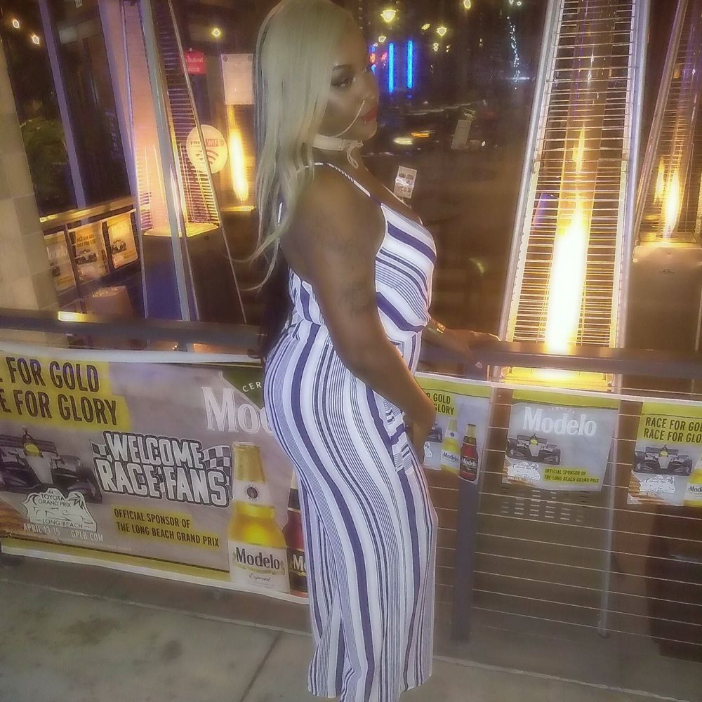 Meet your Posher, Dominique c